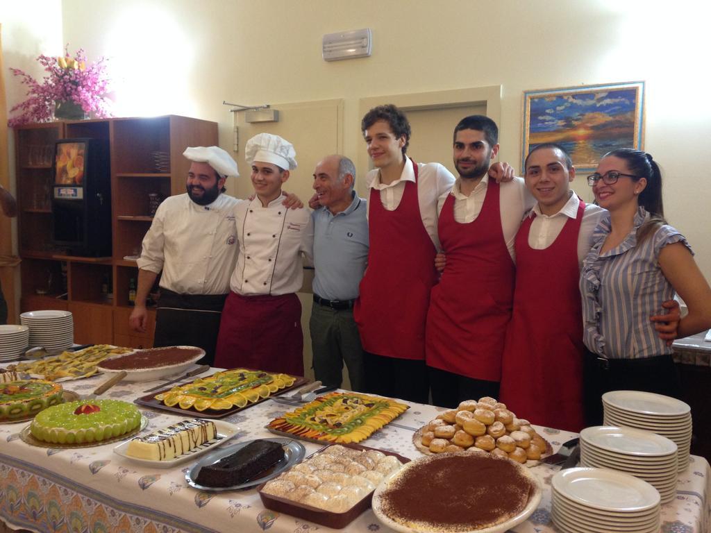 Hotel Consul ميلانو ماريتيما المظهر الخارجي الصورة